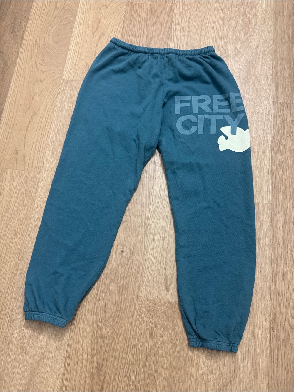 Free city sweatpants